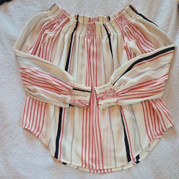 Express XSP Top Smock Neck Balloon Smocked Sleeves Y2K Work or Play Versatile GC - Picture 3 of 7